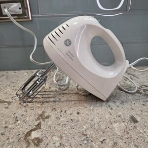 GE 200-Watt Hand Mixer White 6-Speed Electric Kitchen Mixer 169071B